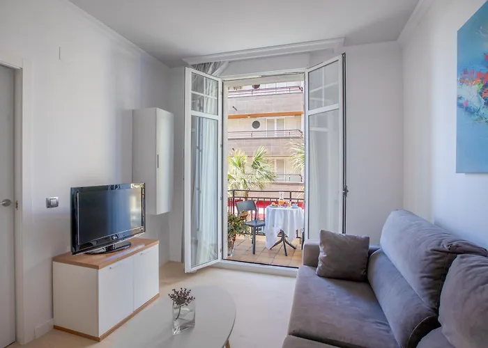 Senabre Palais Apartment
